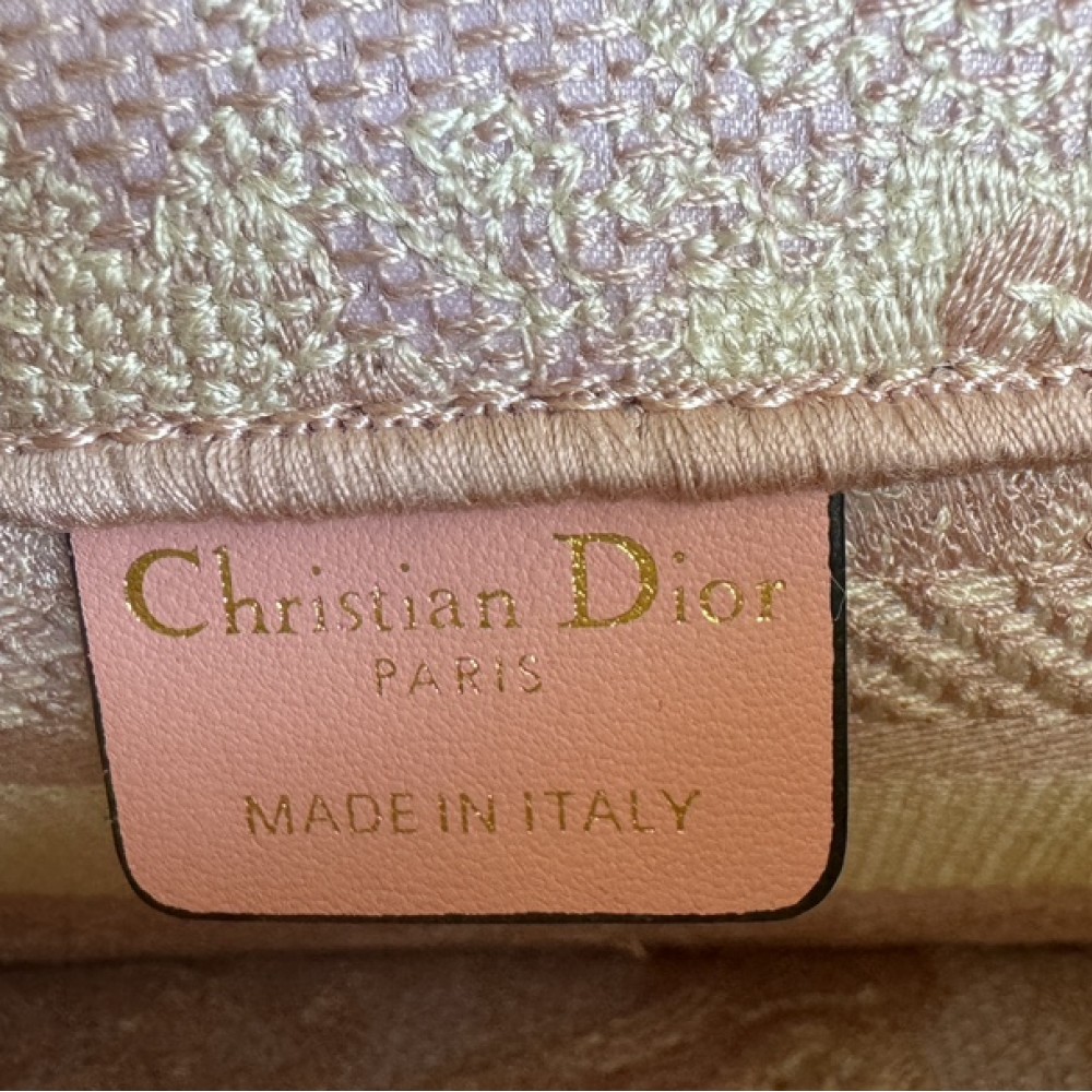 Christian Dior BOOK TOTE series pink printed embroidered handbag Christian Dior BOOK TOTE series pink printed embroidered handbag