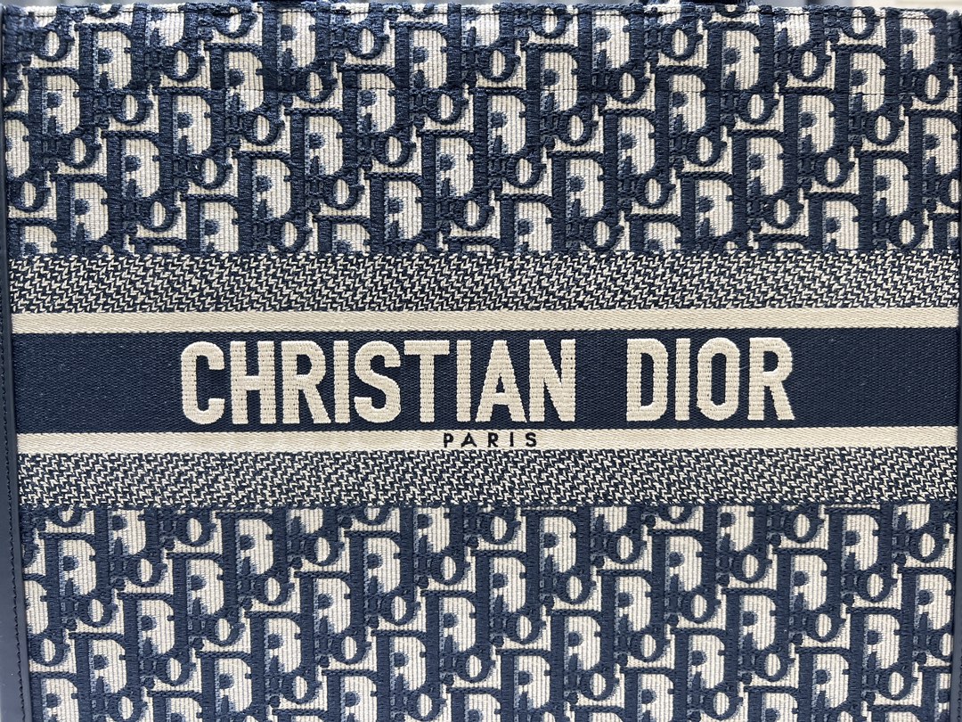 Christian Dior BOOK TOTE series dark blue medium printed embroidered handbag Christian Dior BOOK TOTE series dark blue medium printed embroidered handbag