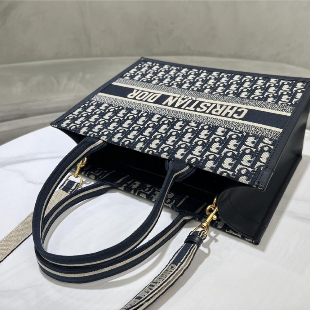 Christian Dior BOOK TOTE series dark blue medium printed embroidered handbag Christian Dior BOOK TOTE series dark blue medium printed embroidered handbag