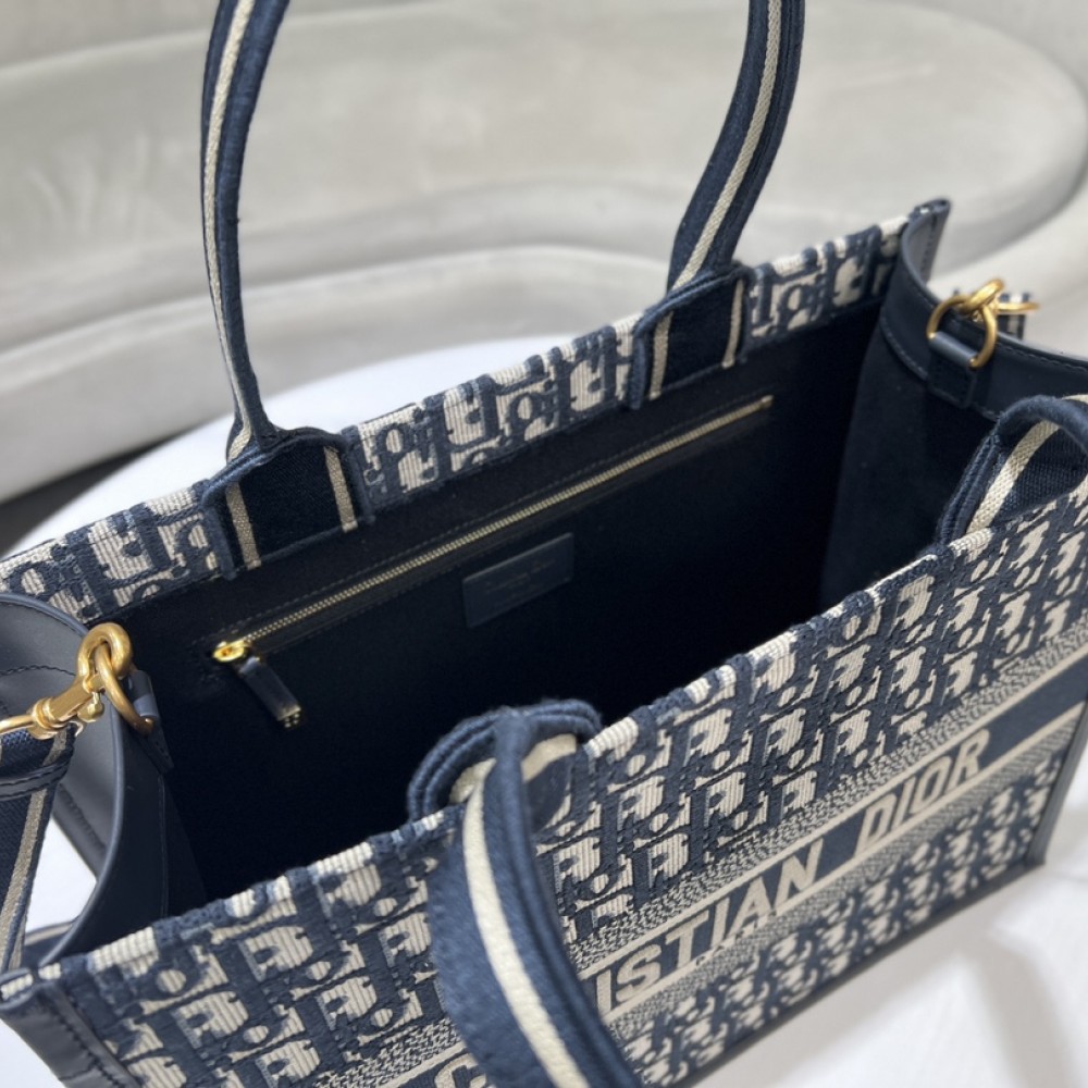 Christian Dior BOOK TOTE series dark blue medium printed embroidered handbag Christian Dior BOOK TOTE series dark blue medium printed embroidered handbag