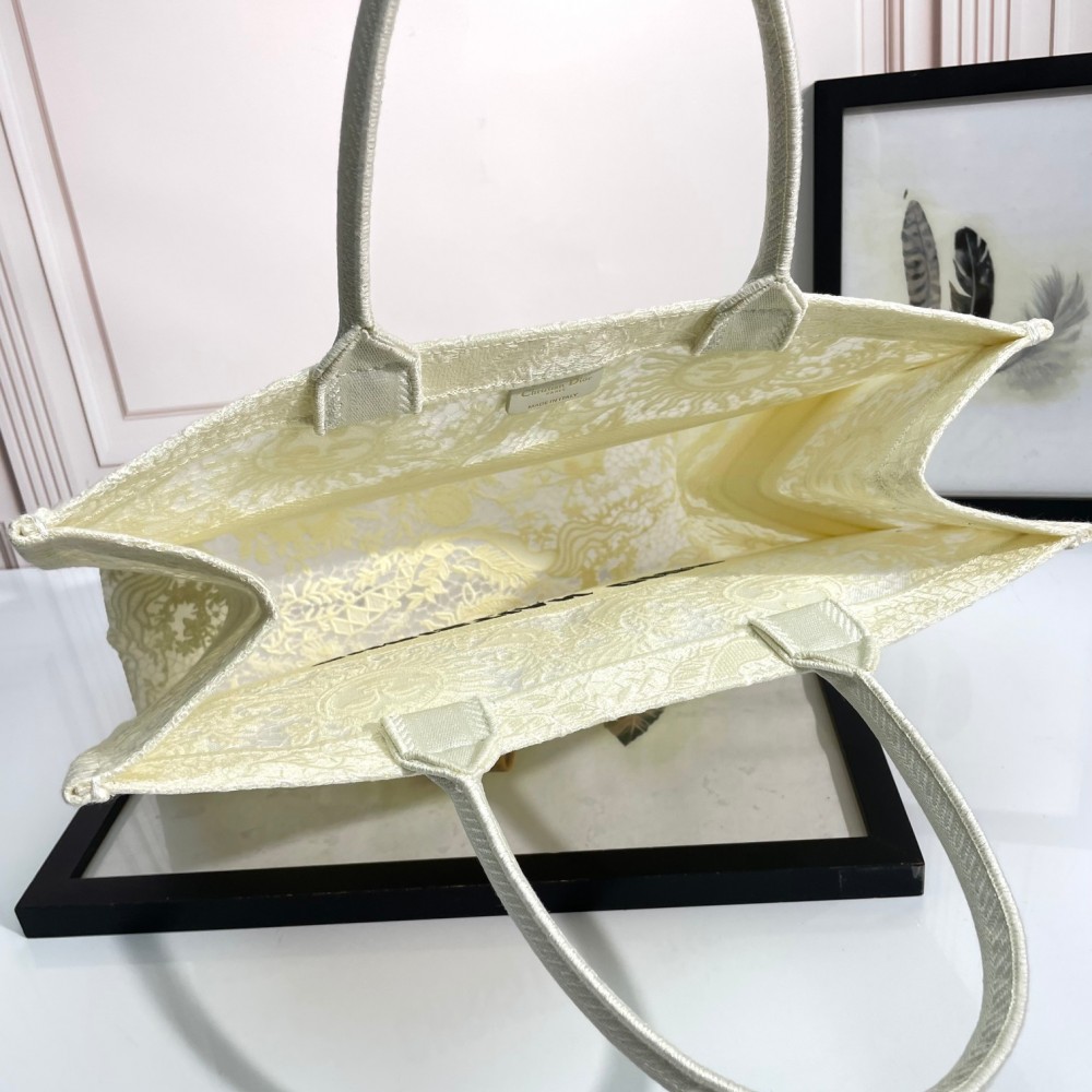 Christian Dior BOOK TOTE series beige fabric printed embroidered handbag Christian Dior BOOK TOTE series beige fabric printed embroidered handbag