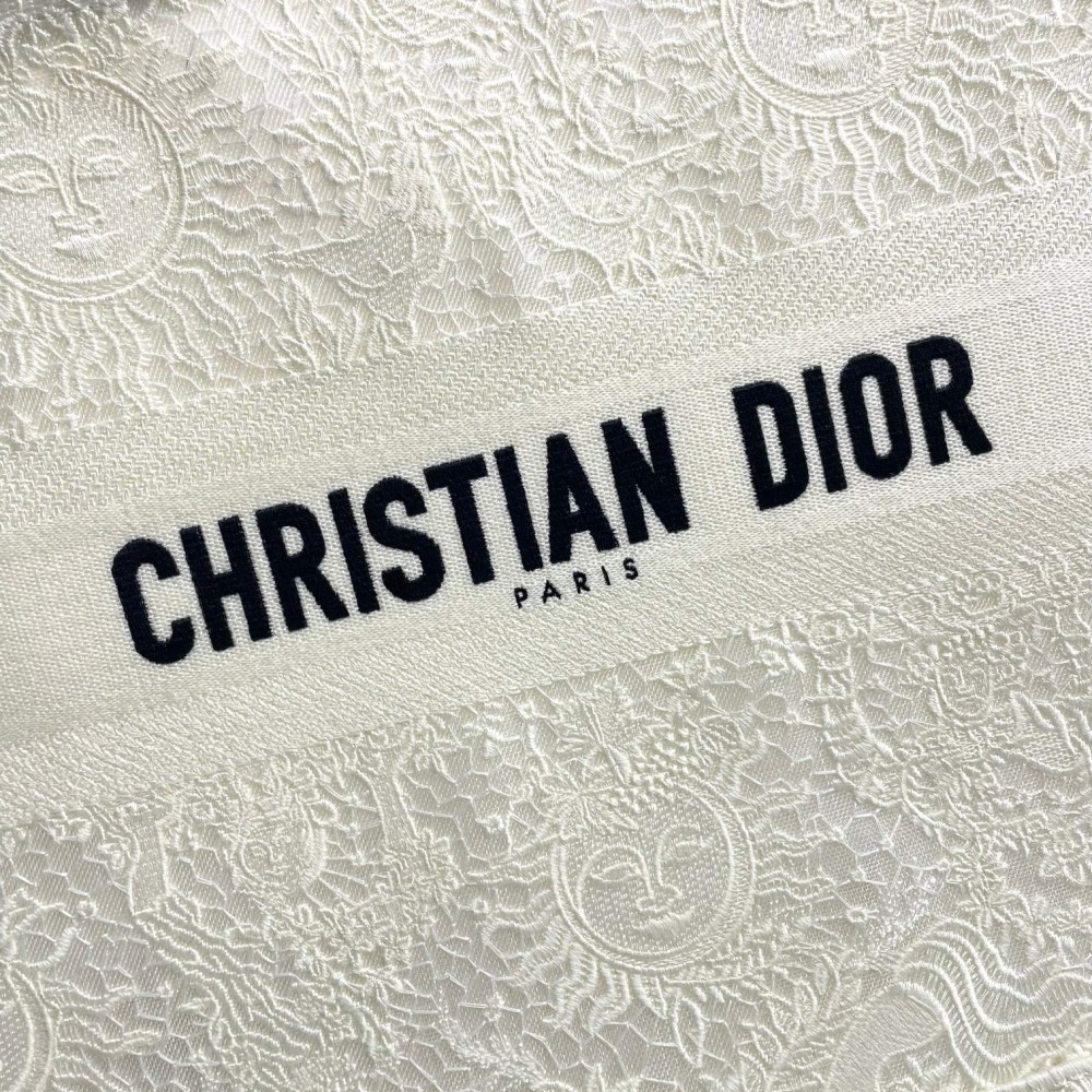 Christian Dior BOOK TOTE series beige fabric printed embroidered handbag Christian Dior BOOK TOTE series beige fabric printed embroidered handbag