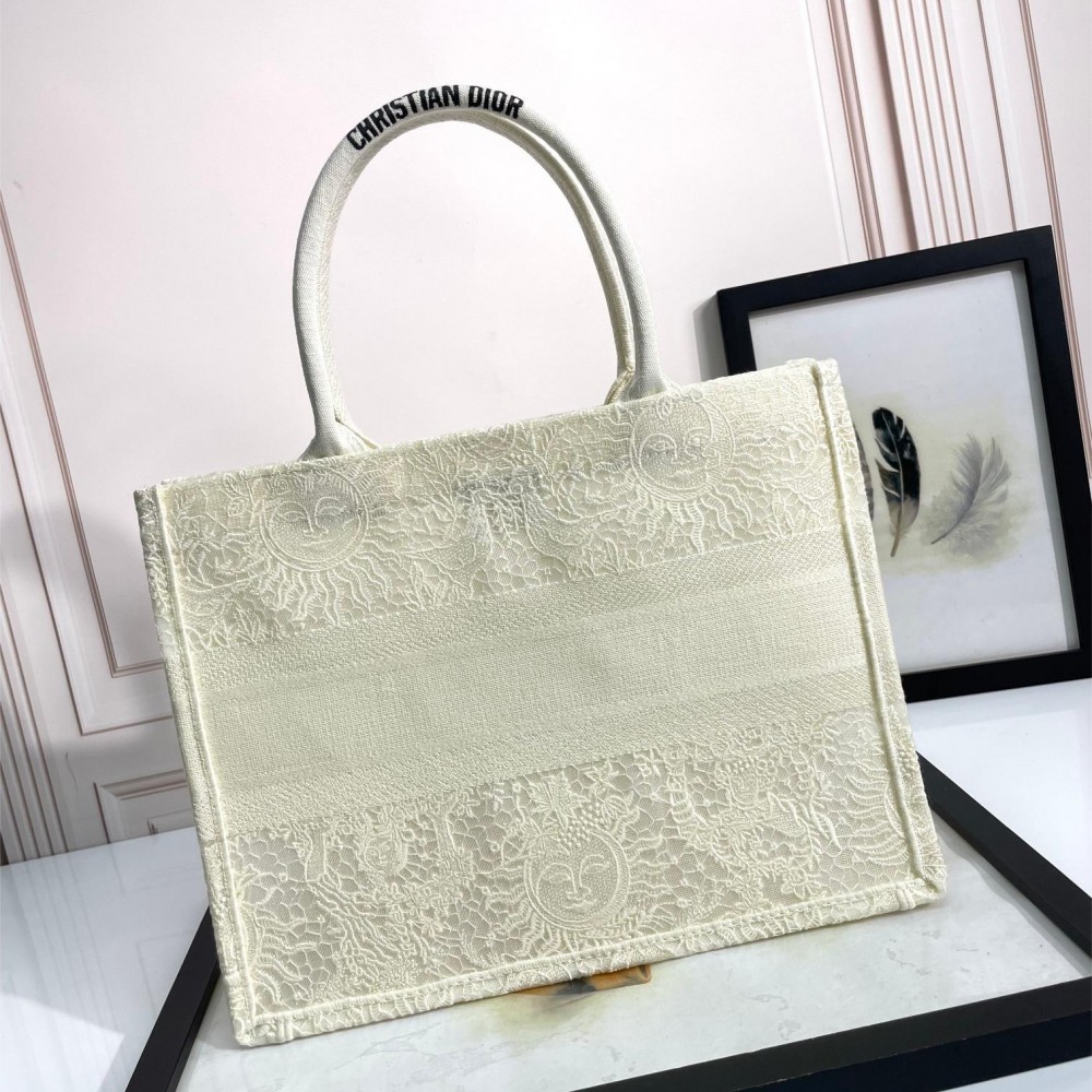 Christian Dior BOOK TOTE series medium beige fabric printed embroidered handbag Christian Dior BOOK TOTE series medium beige fabric printed embroidered handbag
