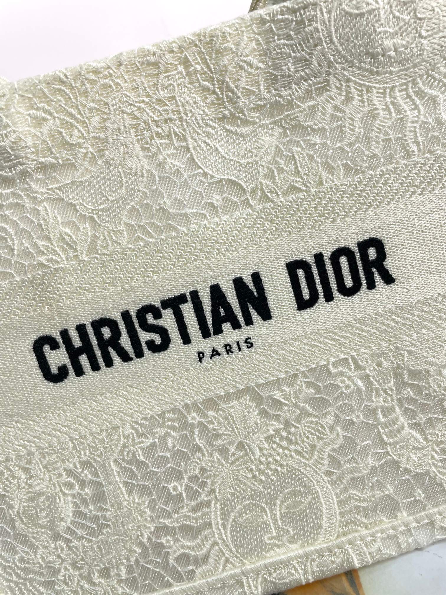 Christian Dior BOOK TOTE series small beige fabric printed embroidered handbag Christian Dior BOOK TOTE series small beige fabric printed embroidered handbag