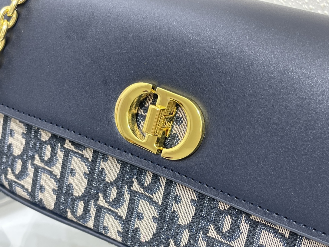 Christian Dior classic monogram patchwork leather chain handbag Christian Dior classic monogram patchwork leather chain handbag