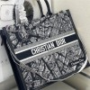 Christian Dior BOOK TOTE series black and white with printed embroidered handbag Christian Dior BOOK TOTE series black and white with printed embroidered handbag