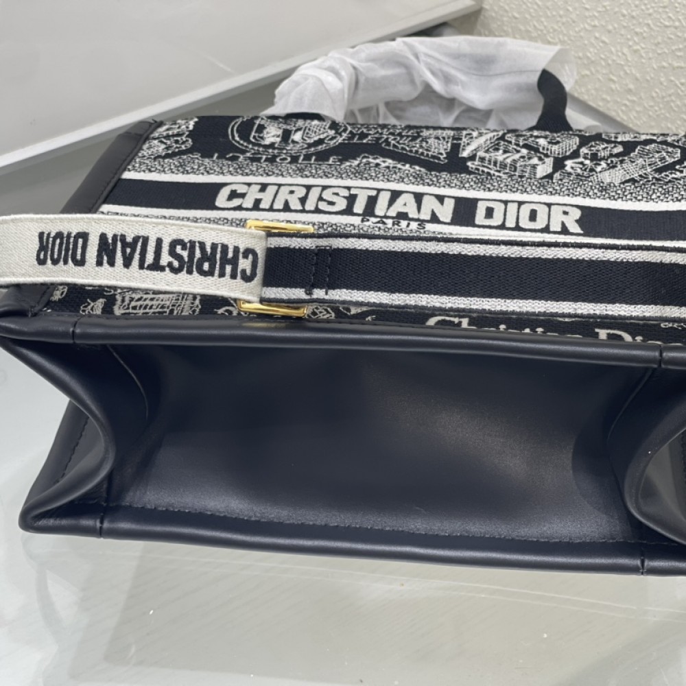 Christian Dior BOOK TOTE series Medium black and white with printed embroidered handbag Christian Dior BOOK TOTE series Medium black and white with printed embroidered handbag