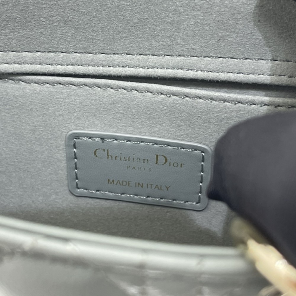 Christian Dior Lady Dior series rattan pattern high-quality five-gold leather bag Christian Dior Lady Dior series rattan pattern high-quality five-gold leather bag