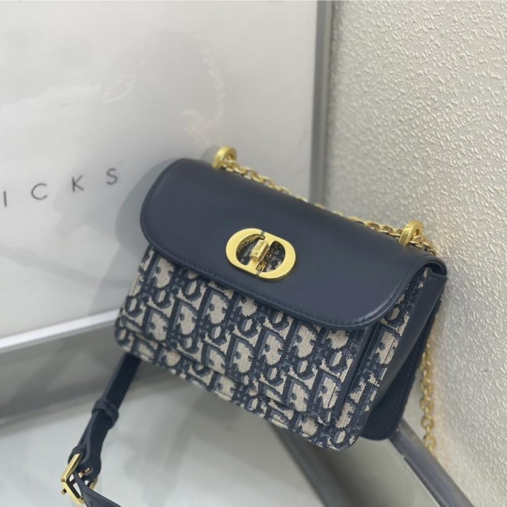 Christian Dior CARO series blue printed exquisite hardware chain bag Christian Dior CARO series blue printed exquisite hardware chain bag