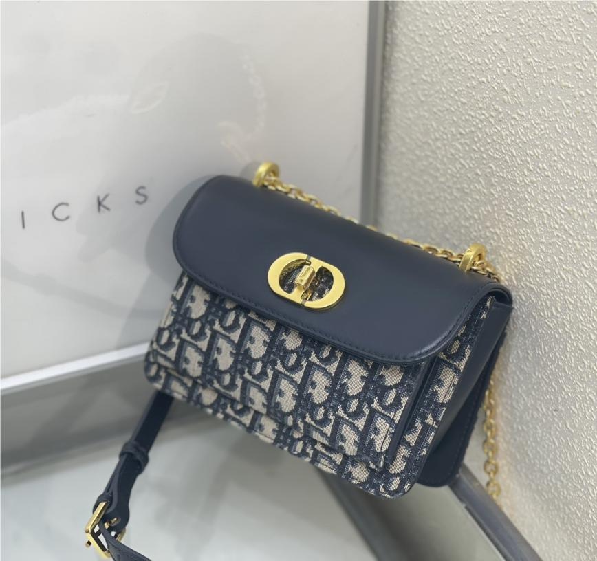 Christian Dior CARO series blue printed exquisite hardware chain bag Christian Dior CARO series blue printed exquisite hardware chain bag