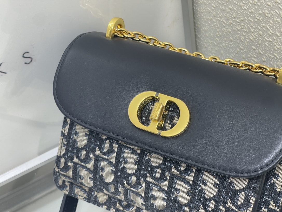 Christian Dior CARO series blue printed exquisite hardware chain bag Christian Dior CARO series blue printed exquisite hardware chain bag