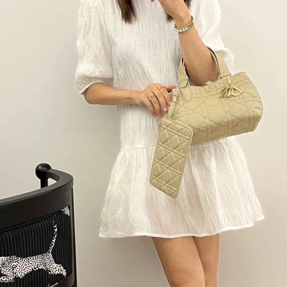Christian Dior LADY DIOR classic rattan stitching gray handbag Christian Dior LADY DIOR classic rattan stitching gray handbag