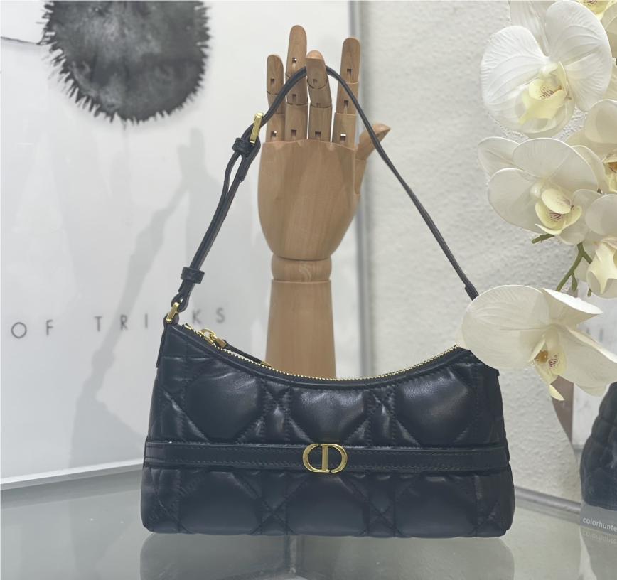 Christian Dior DIOR CARO series oversized rattan check detachable leather chain bag Christian Dior DIOR CARO series oversized rattan check detachable leather chain bag