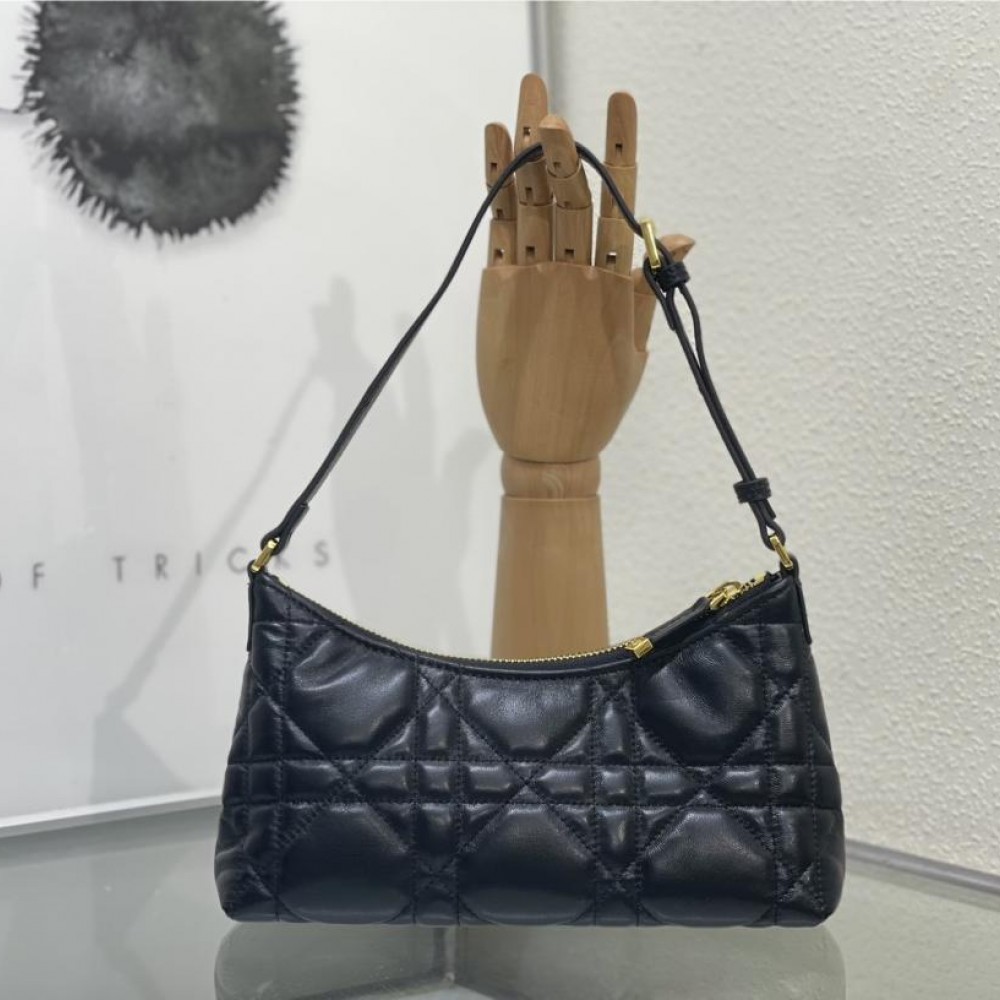 Christian Dior DIOR CARO series oversized rattan check detachable leather chain bag Christian Dior DIOR CARO series oversized rattan check detachable leather chain bag