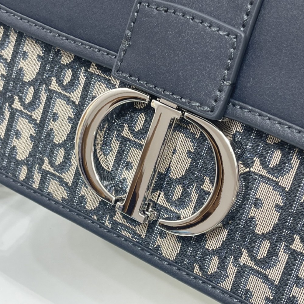 Christian Dior SADDLE series blue printed gold stamped logo shoulder strap flap horseshoe bag Christian Dior SADDLE series blue printed gold stamped logo shoulder strap flap horseshoe bag