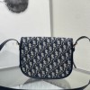 Christian Dior DIOR SADDLE series classic blue printed gold stamped logo shoulder strap flap shoulder bag Christian Dior DIOR SADDLE series classic blue printed gold stamped logo shoulder strap flap shoulder bag