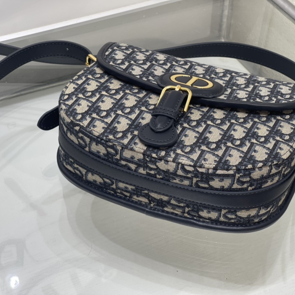 Christian Dior DIOR SADDLE series classic blue printed gold stamped logo shoulder strap flap shoulder bag Christian Dior DIOR SADDLE series classic blue printed gold stamped logo shoulder strap flap shoulder bag