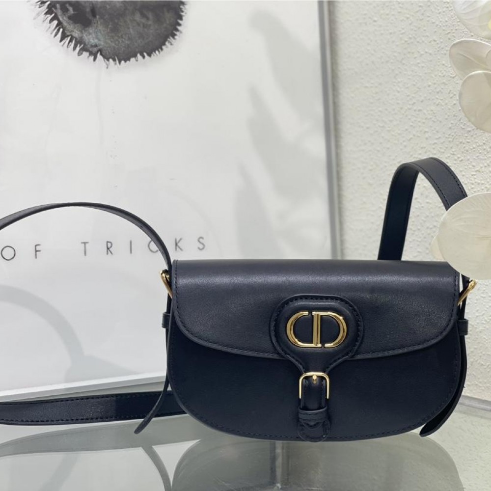 Christian Dior DIOR SADDLE series classic pure black leather gold logo shoulder strap flap shoulder bag Christian Dior DIOR SADDLE series classic pure black leather gold logo shoulder strap flap shoulder bag