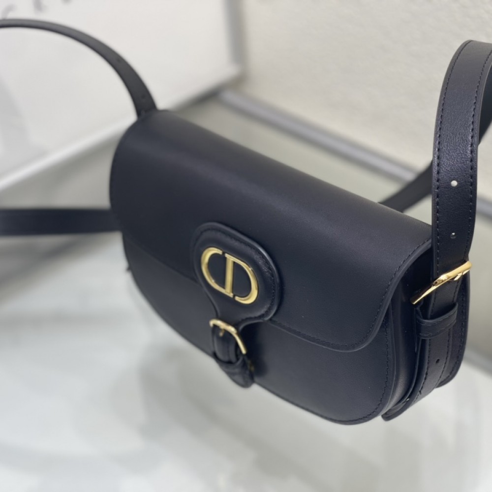 Christian Dior DIOR SADDLE series classic pure black leather gold logo shoulder strap flap shoulder bag Christian Dior DIOR SADDLE series classic pure black leather gold logo shoulder strap flap shoulder bag