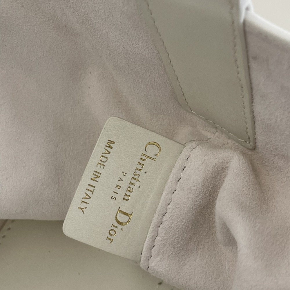 Christian Dior LADY DIOR classic rattan stitching white leather handbag Christian Dior LADY DIOR classic rattan stitching white leather handbag