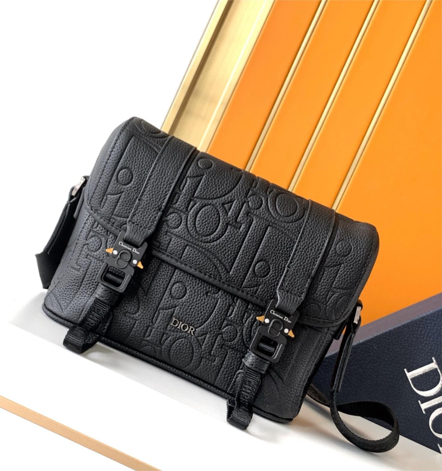 Christian Dior Oblique Collection Classic Black Cannage Leather Crossbody Handbag Christian Dior Oblique Collection Classic Black Cannage Leather Crossbody Handbag