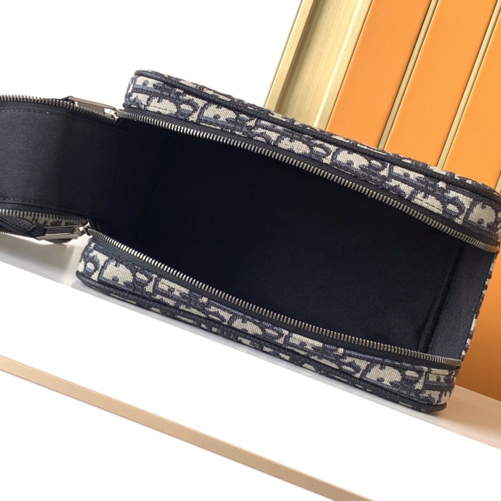 Christian Dior Oblique Classic Blue Sakura Leather Crossbody Handbag... Christian Dior Oblique Classic Blue Sakura Leather Crossbody Handbag...