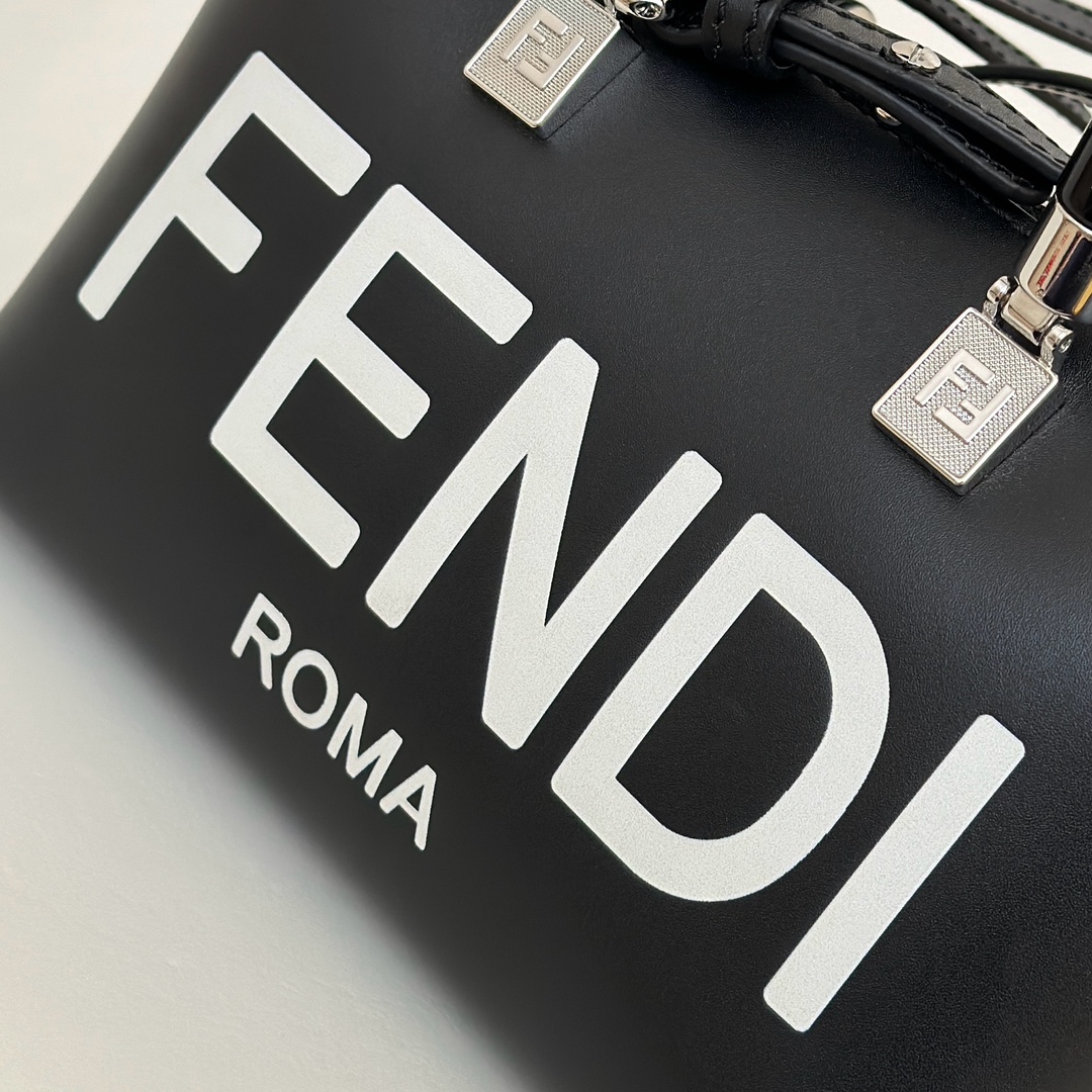 FENDI Baguette Starry Black Luxury Practical Handbag