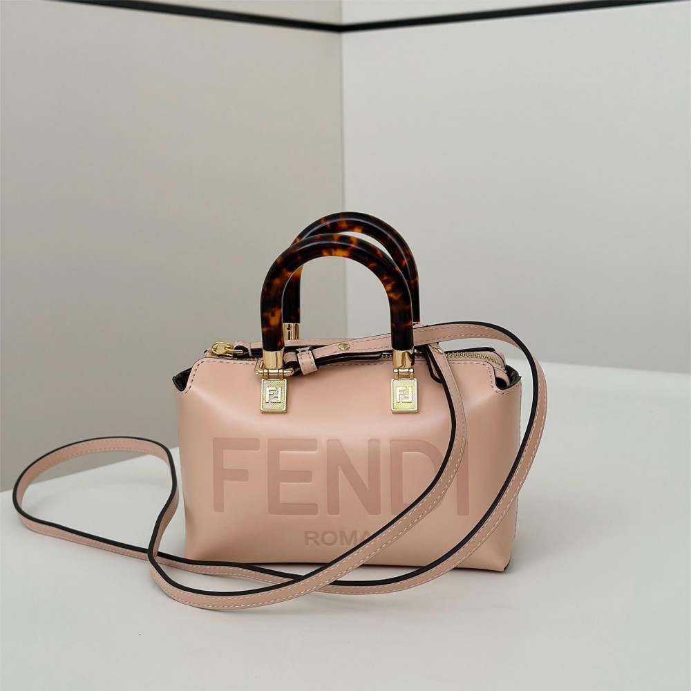 FENDI Baguette Elegant Pink Luxury Practical Handbag FENDI Baguette Elegant Pink Luxury Practical Handbag