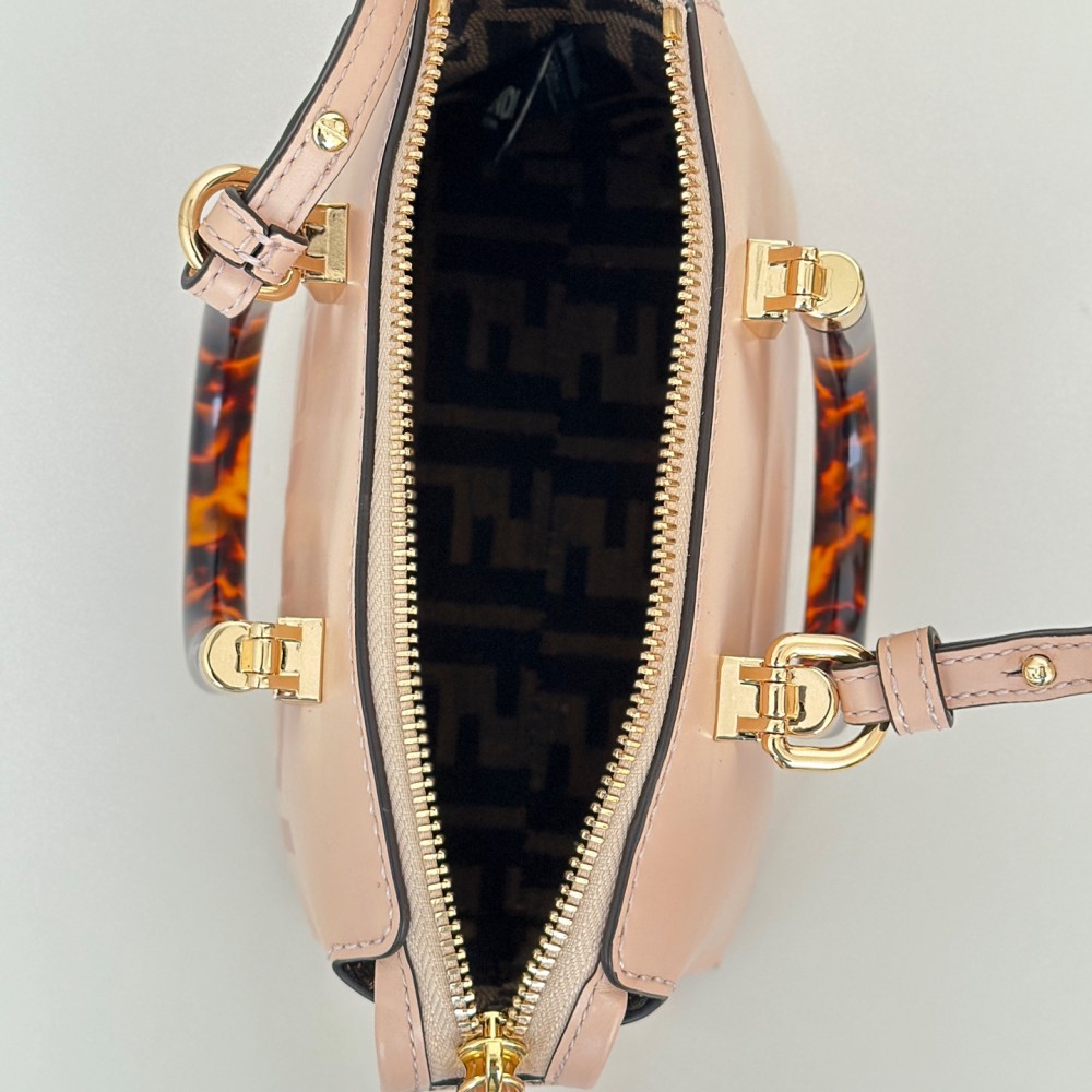 FENDI Baguette Elegant Pink Luxury Practical Handbag FENDI Baguette Elegant Pink Luxury Practical Handbag