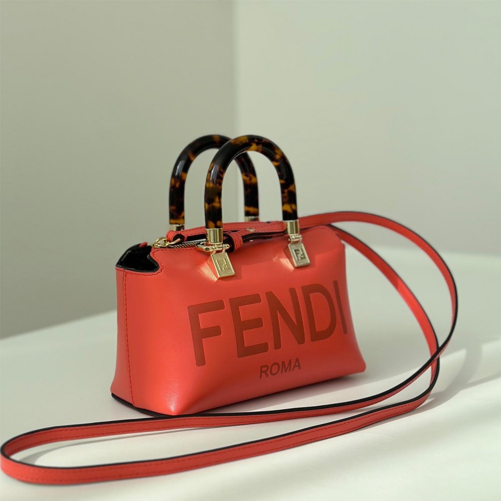 FENDI Baguette Flame Red Luxury Practical Handbag FENDI Baguette Flame Red Luxury Practical Handbag