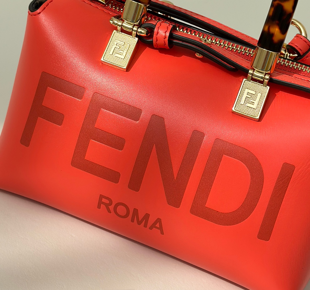 FENDI Baguette Flame Red Luxury Practical Handbag