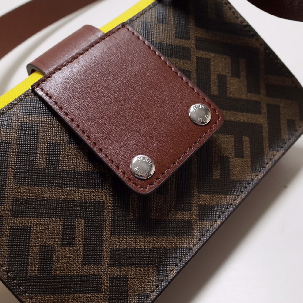 FENDI Fun Fur Honey Yellow Brown Contrast Hardware Simple Luxury Practical Handbag FENDI Fun Fur Honey Yellow Brown Contrast Hardware Simple Luxury Practical Handbag