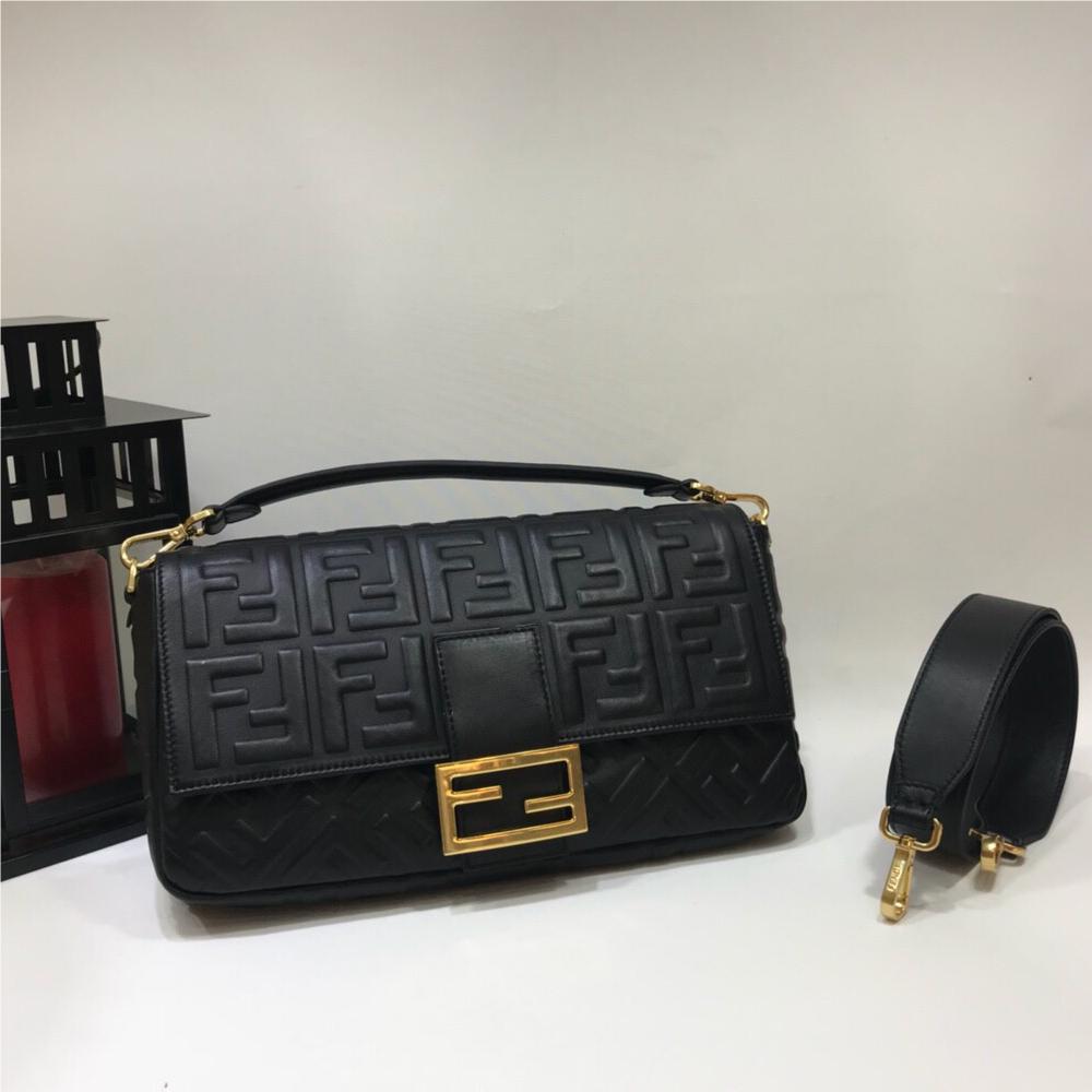 FENDI Double F Exquisite Metal Star Shining Black Simple Luxury Bag