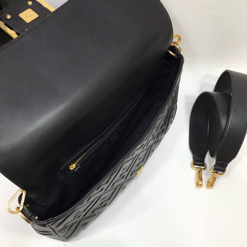 FENDI Double F Exquisite Metal Star Shining Black Simple Luxury Bag FENDI Double F Exquisite Metal Star Shining Black Simple Luxury Bag