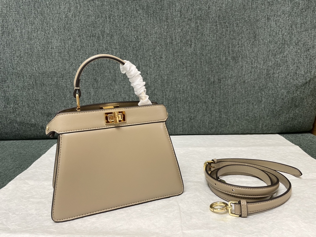 FENDI Peekaboo series brown and gray handbag crossbody bag FENDI Peekaboo series brown and gray handbag crossbody bag
