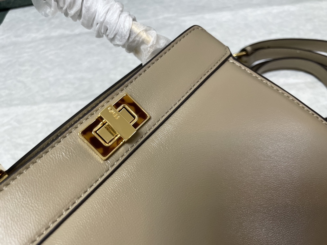FENDI Peekaboo series brown and gray handbag crossbody bag FENDI Peekaboo series brown and gray handbag crossbody bag