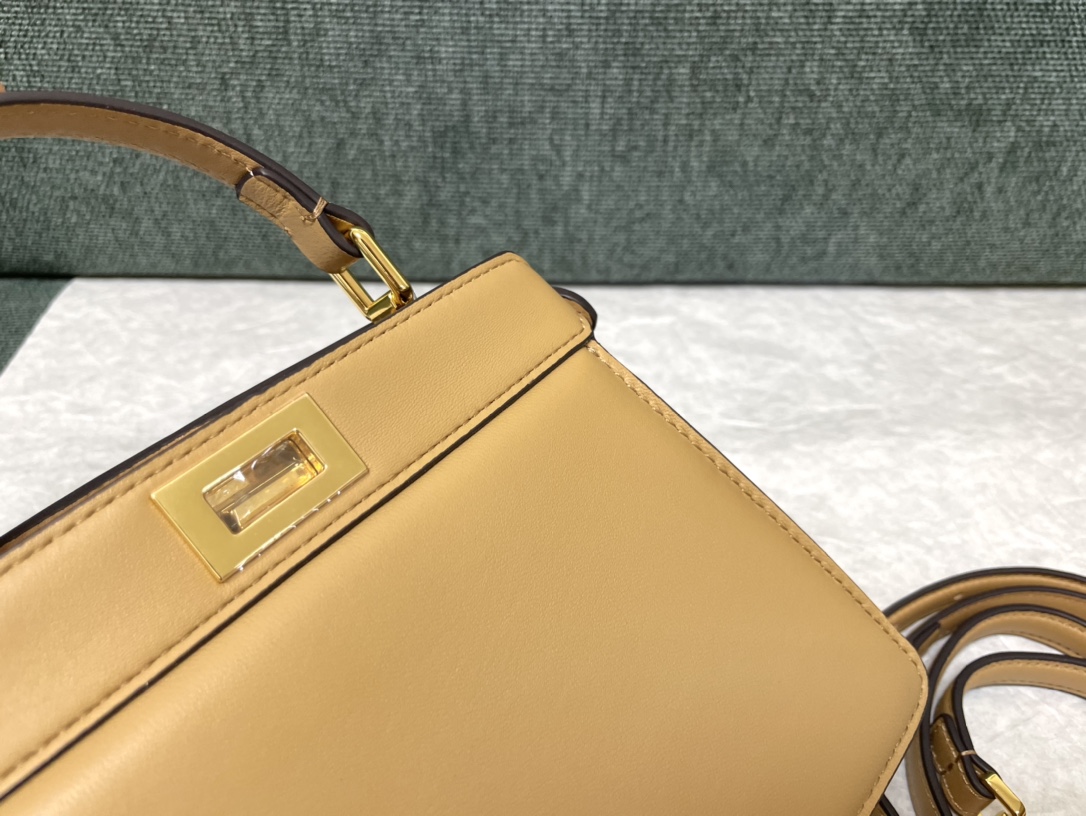 FENDI Peekaboo Yellow Crossbody Bag FENDI Peekaboo Yellow Crossbody Bag