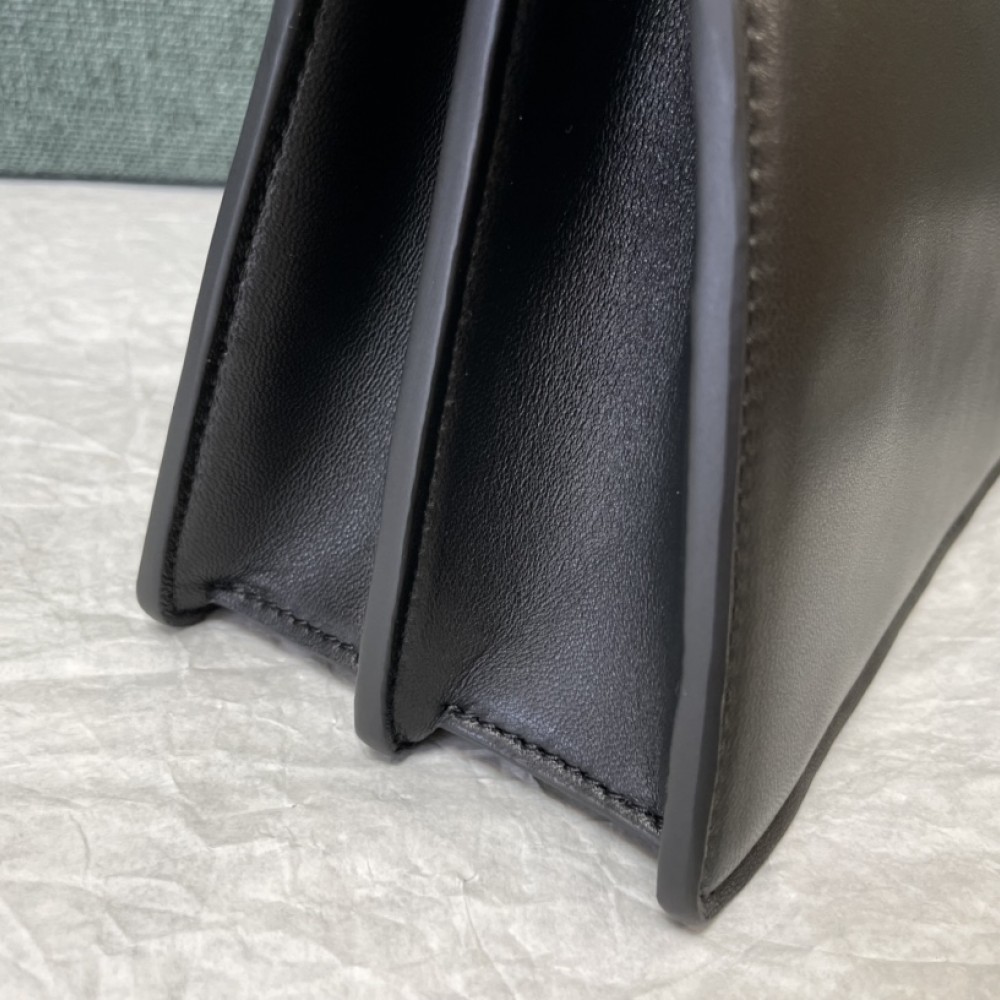FENDI Peekaboo Black Crossbody Bag FENDI Peekaboo Black Crossbody Bag