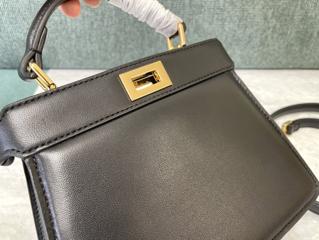 FENDI Peekaboo Black Crossbody Bag FENDI Peekaboo Black Crossbody Bag