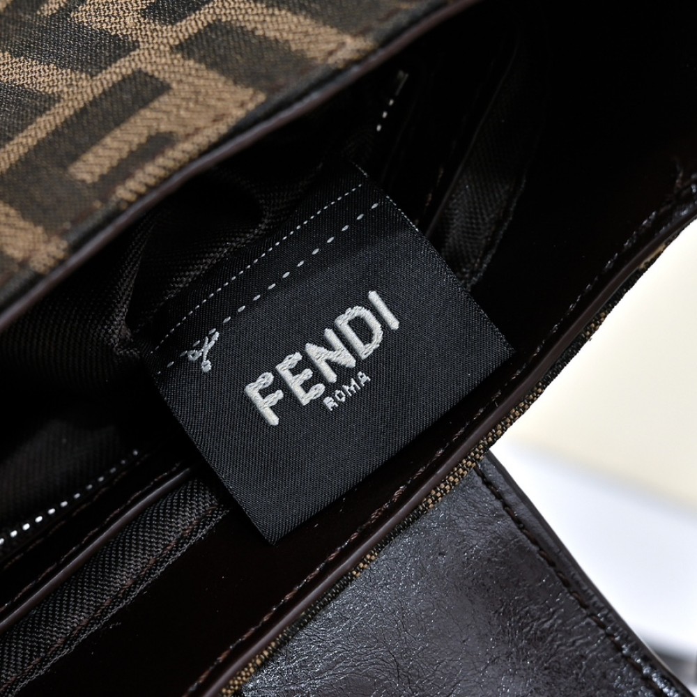 FENDI Peekaboo ISeeU Series Handbag FENDI Peekaboo ISeeU Series Handbag
