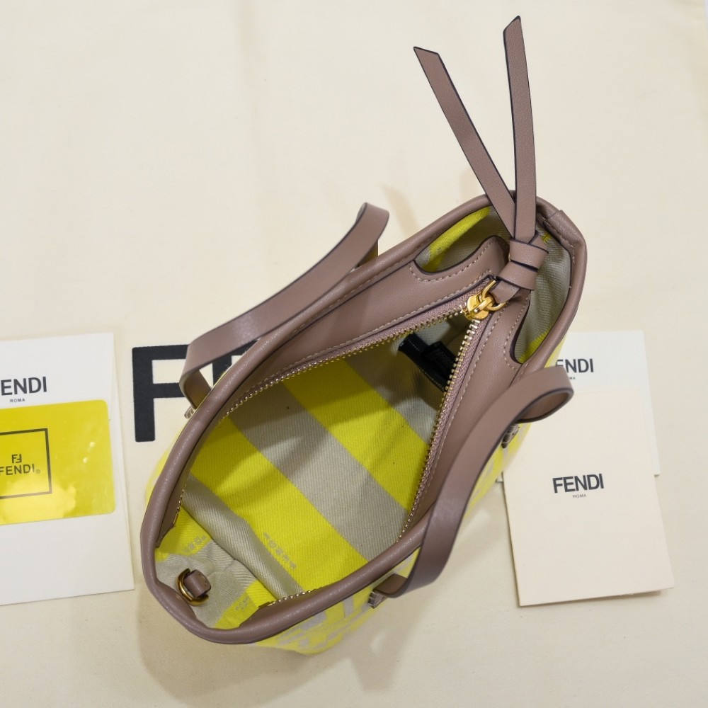 FENDI Baguette series handbag crossbody bag FENDI Baguette series handbag crossbody bag