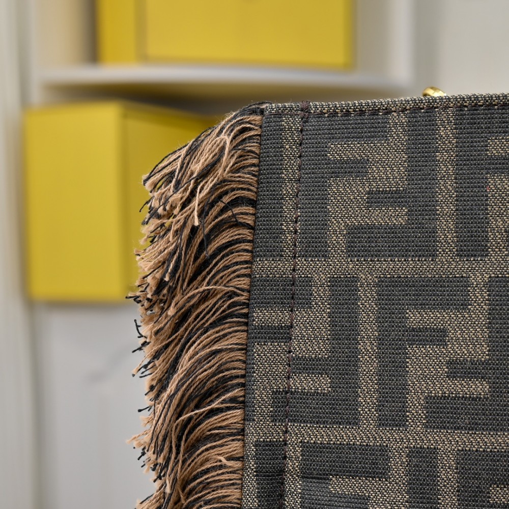 FENDI FF Monogram Tote Bag 87FE