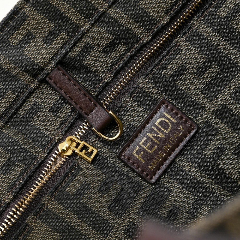 FENDI FF Monogram Tote Bag 87FE