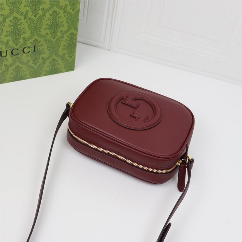 Gucci GG Marmont series crimson pattern exquisite hardware chain bag Gucci GG Marmont series crimson pattern exquisite hardware chain bag