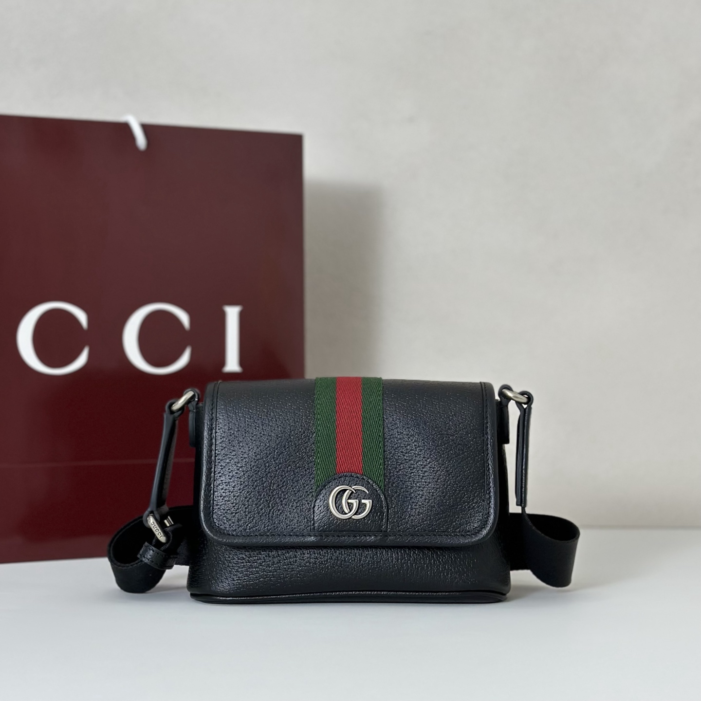 Gucci Ophidia GG Monochrome Dark Small Crossbody Bag Gucci Ophidia GG Monochrome Dark Small Crossbody Bag