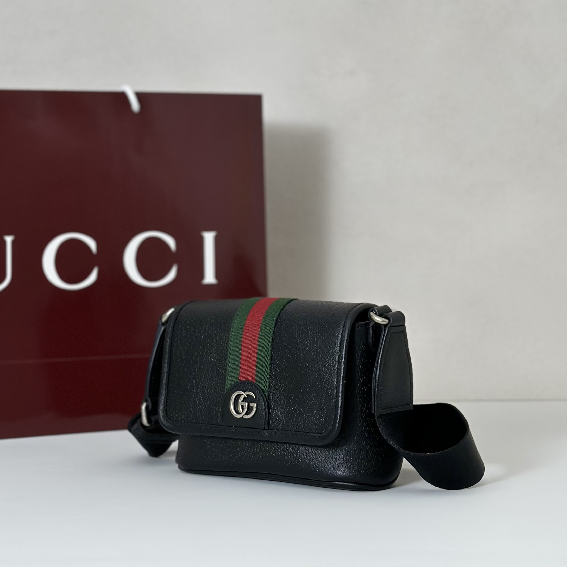 Gucci Ophidia GG Monochrome Dark Small Crossbody Bag Gucci Ophidia GG Monochrome Dark Small Crossbody Bag
