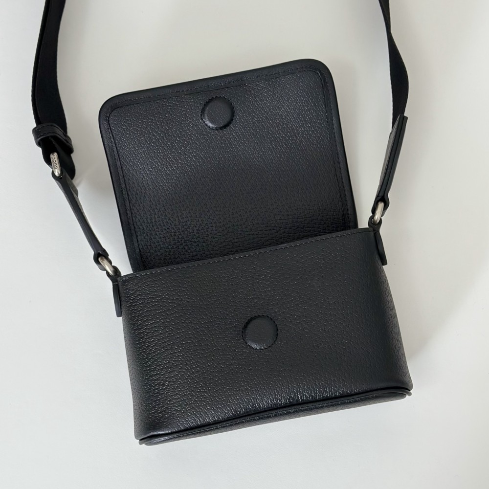 Gucci Ophidia GG Monochrome Dark Small Crossbody Bag Gucci Ophidia GG Monochrome Dark Small Crossbody Bag