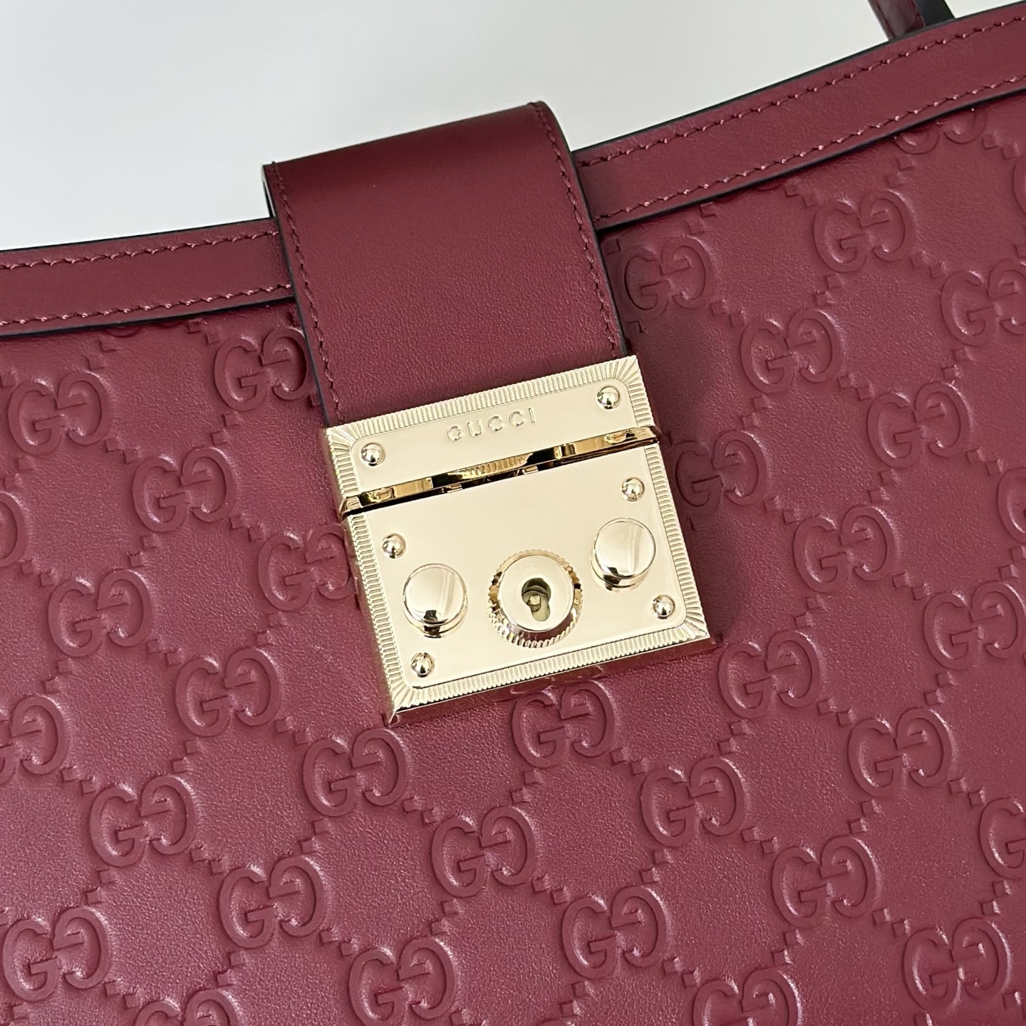 Gucci Padlock series dark red handbag crossbody bag Gucci Padlock series dark red handbag crossbody bag