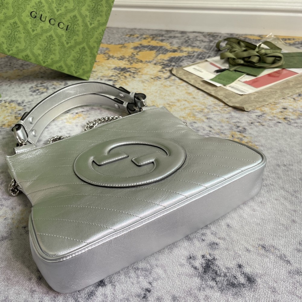 Gucci GG Marmont series silver handbag Gucci GG Marmont series silver handbag