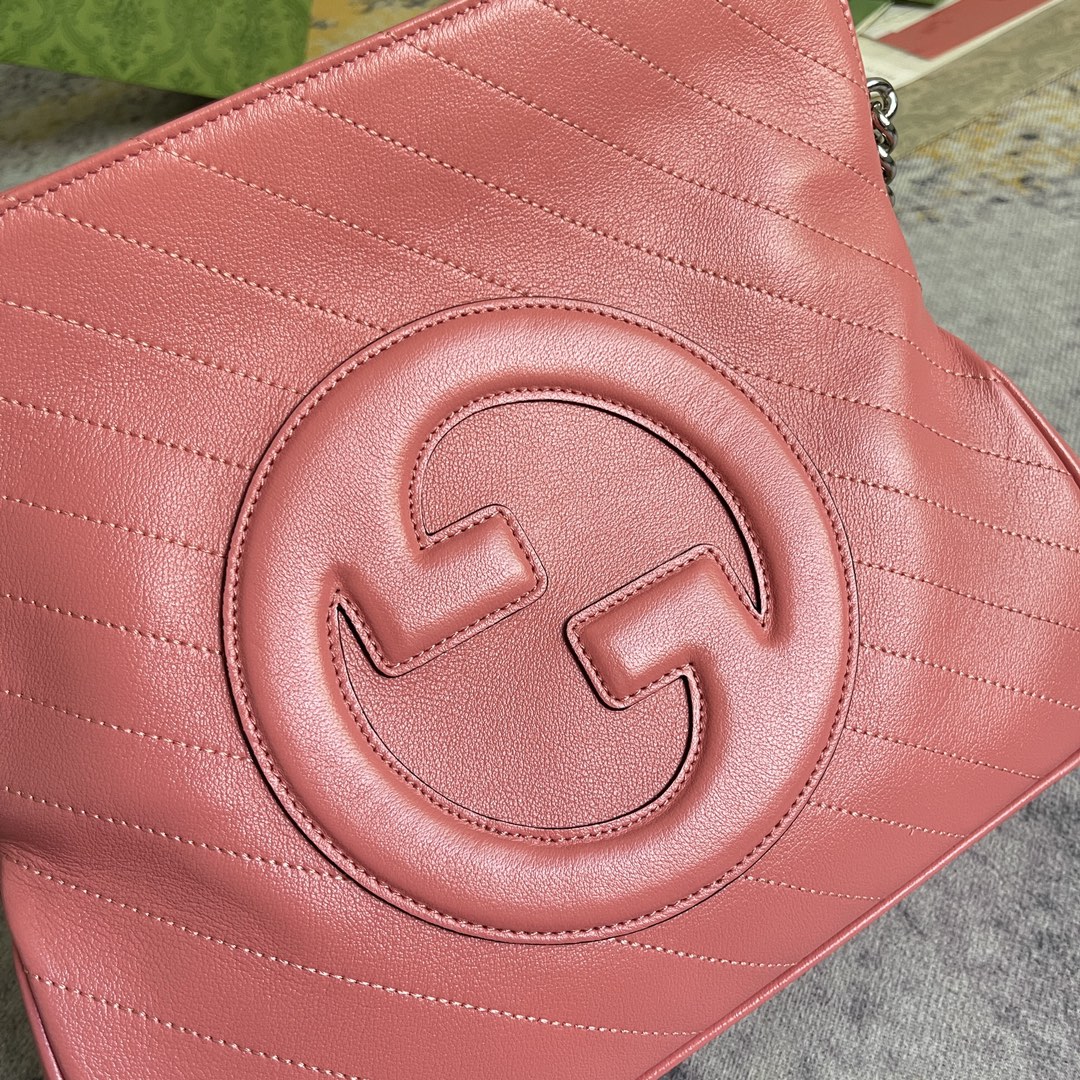 Gucci GG Marmont series pink handbag Gucci GG Marmont series pink handbag